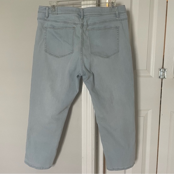 J. Jill authentic fit cropped light blue jeans size 8 - Picture 3 of 5